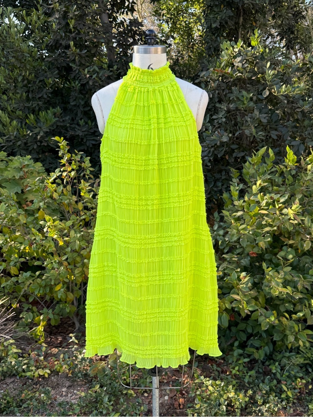 NWT Kensie smocked and ruffled halter-neck dress - Size 6